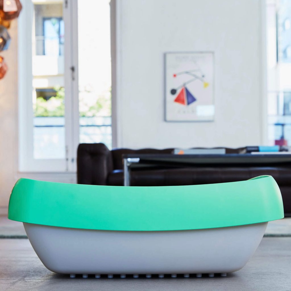 Current official Luuup litter box product photography, front view